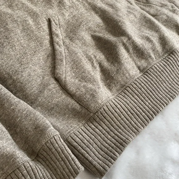 H&M taupe sporty turtleneck sweater - Picture 9 of 17